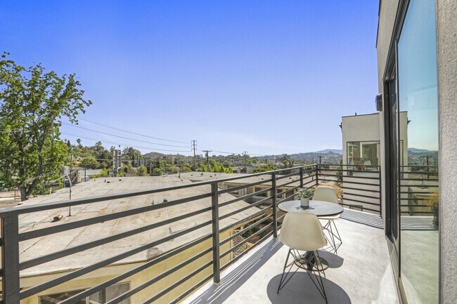 Building Photo - 1401 Eagle Vista Dr