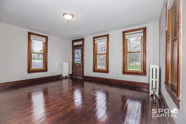 Foto del edificio - 125 N Washington St