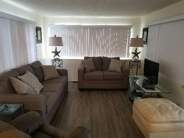 Building Photo - Manufactured Home for Rent-55+