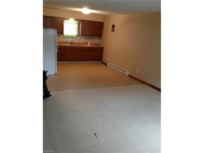 Interior Photo - 829 Prospect Ave