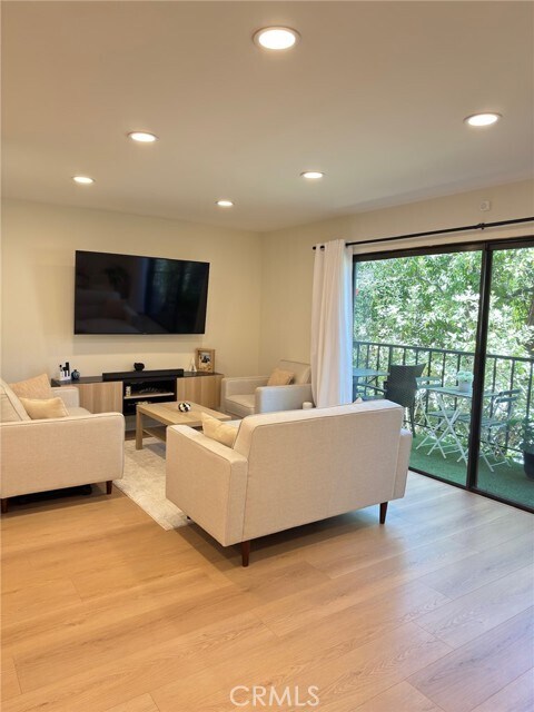 Foto del edificio - 11311 Tampa Ave