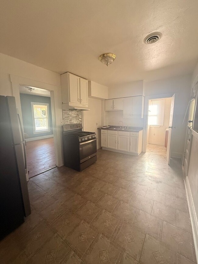 Building Photo - 1113 Ferguson St