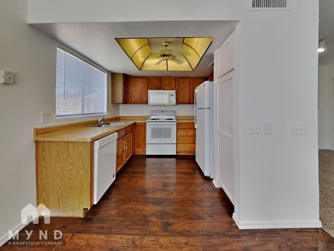 Foto del edificio - 6842 W State Ave