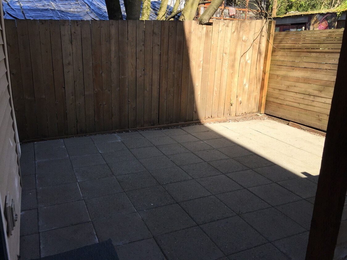 Foto principal - 1126 14th Ave