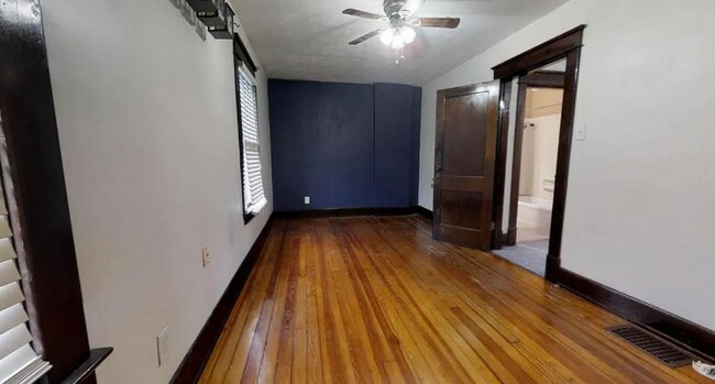 Building Photo - 2023 20th St