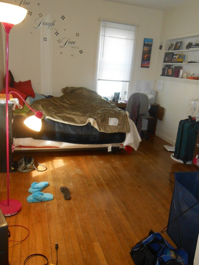 Foto del edificio - Awesome 2 Bed 1 Bath! Available June 1st!