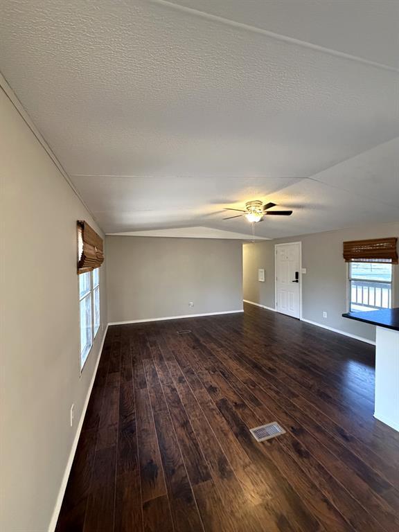 Foto del edificio - 3101 Rockhill Dr