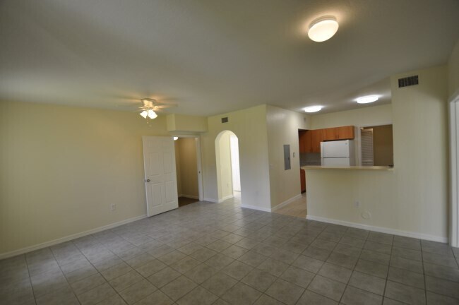 Building Photo - 1106 Belmont Ln