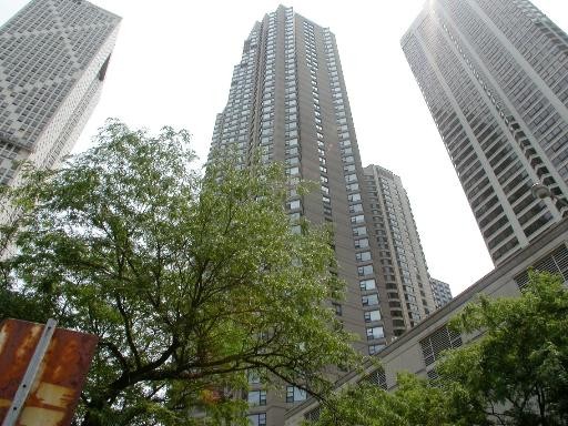Primary Photo - 401 E Ontario St