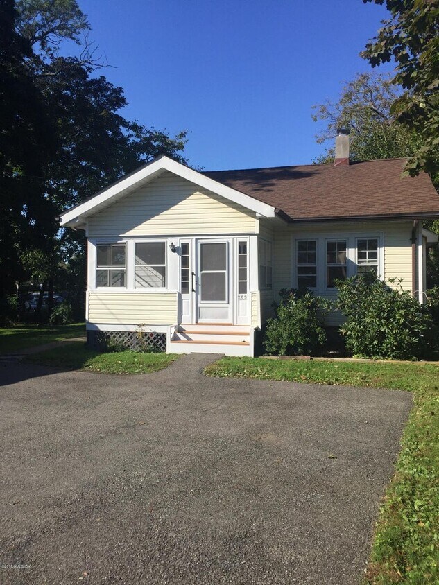 Primary Photo - 269 Sound Beach Ave