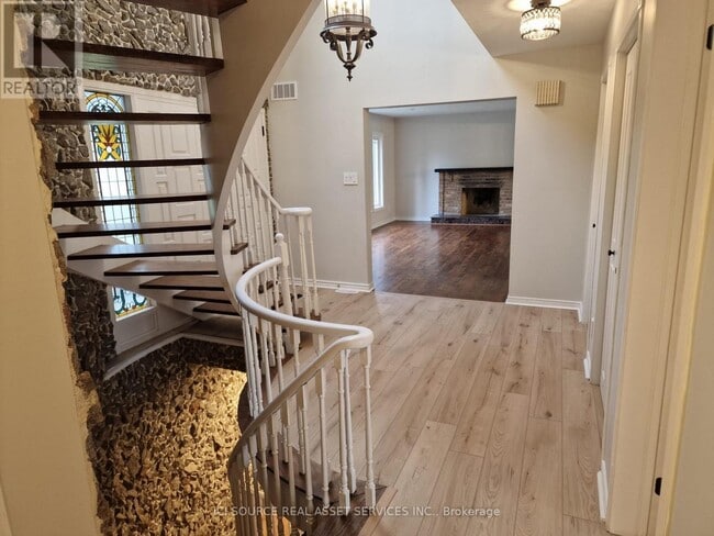 Building Photo - 29 Bucks Green Rd