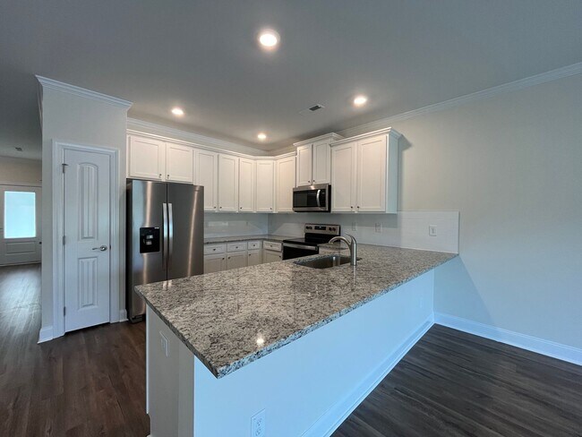 Building Photo - Stunning 3BD, 2.5BA Raleigh Townhome with ...