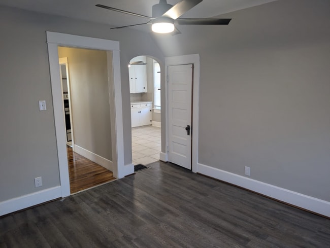 Building Photo - 3827 S 48th St