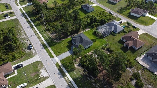 Foto del edificio - 847 Bell Blvd