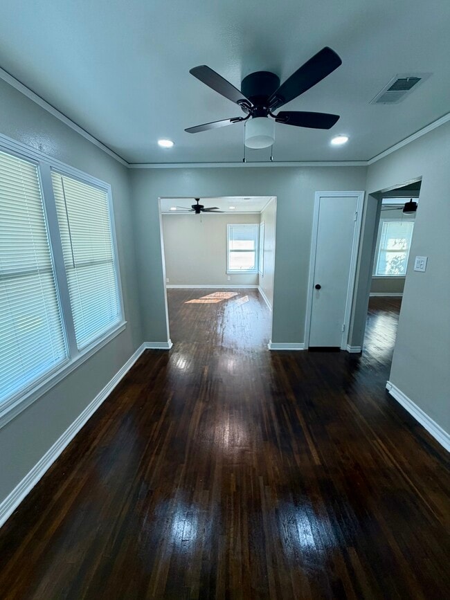 Building Photo - 3933 Harris Dr