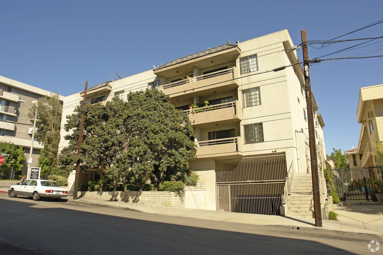 Building Photo - Fuller Apartments