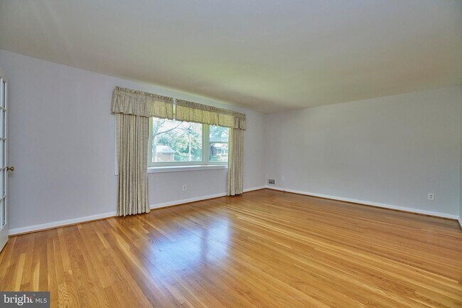 Foto del edificio - 1011 Fairway Dr NE