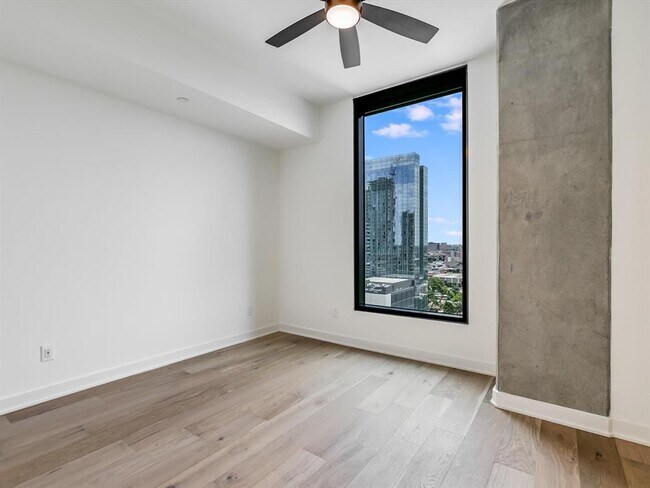 Foto del edificio - 84 East Ave