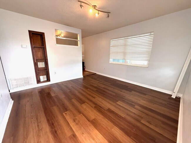 Photo - 3310 New England St Apartment