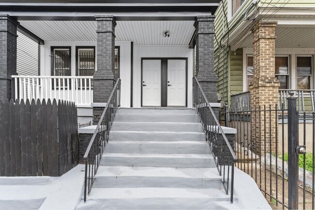 Foto del edificio - 64 Bostwick Ave
