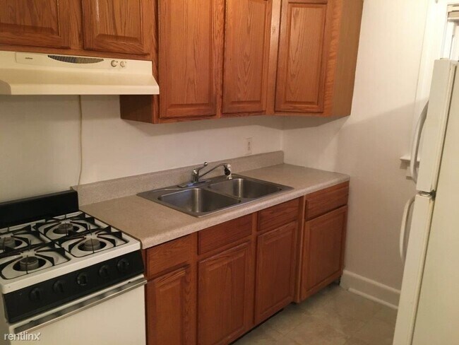 Building Photo - 1 br, 1 bath 4plex - 3837 Beach Ave