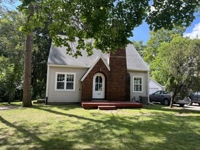 Building Photo - 153 Stoddard Ave