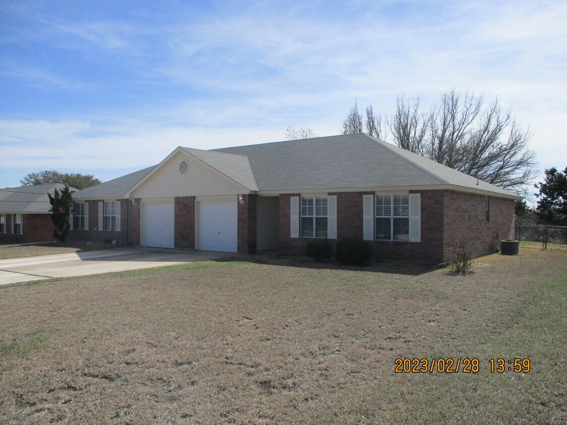 179 Armadillo Ln, Copperas Cove, TX 76522 Townhome Rentals in