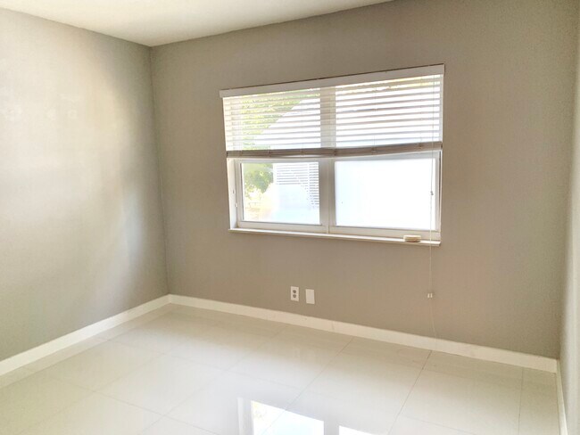 Dormitorio #1 - 416 NE 15th Ave