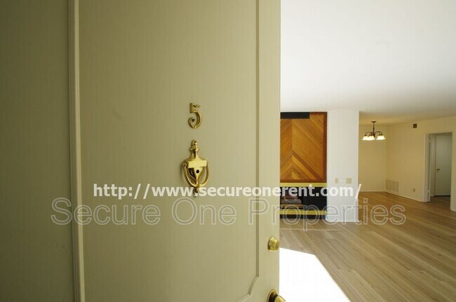 Foto del edificio - 31555 Lindero Canyon Rd