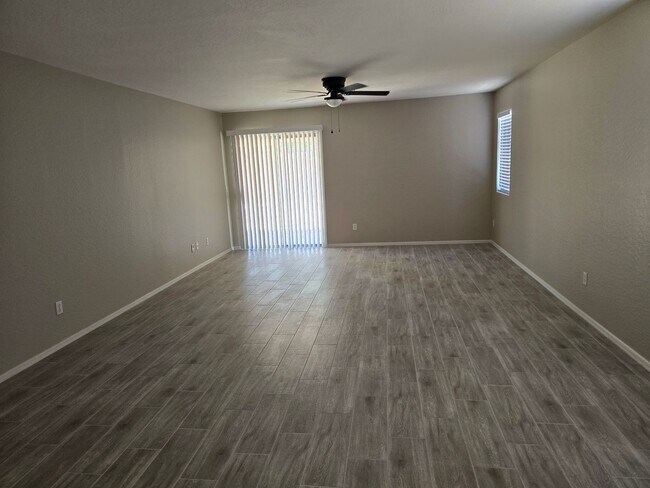 Building Photo - 16228 W Custer Ln