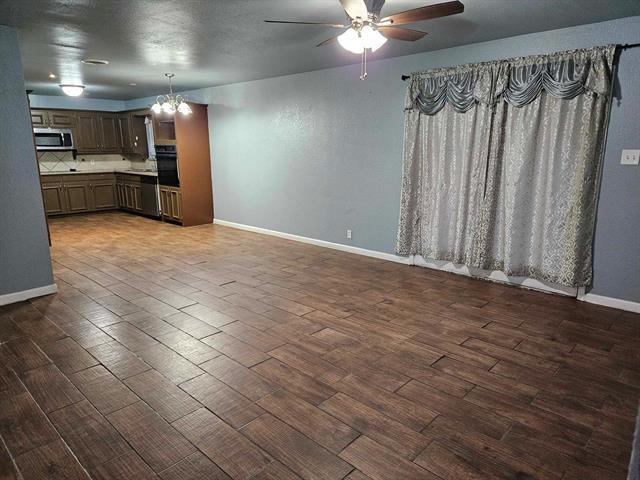 Foto del edificio - 808 McCurry Ave