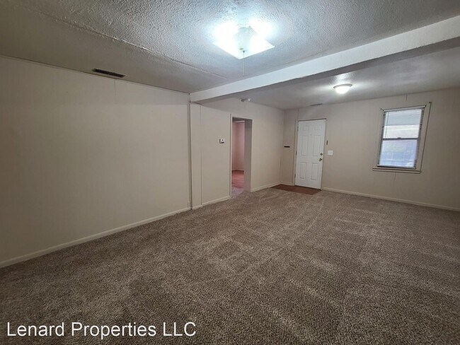 Building Photo - 3 br, 1 bath House - 3242 W State St