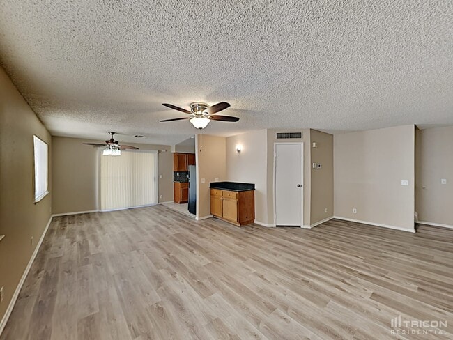 Building Photo - 1004 Bird Springs Dr