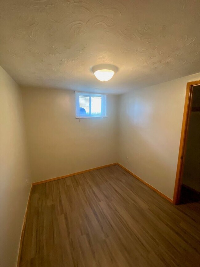 Foto del edificio - 311-315 E Fairview