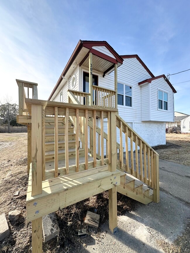 Foto del edificio - 208 Ridge Rd