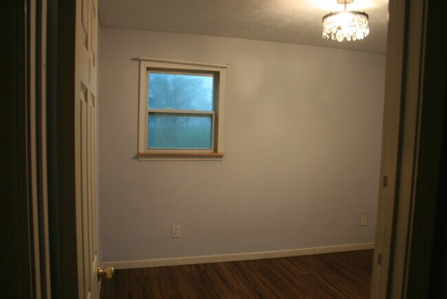 Building Photo - 142 Reeves Rd