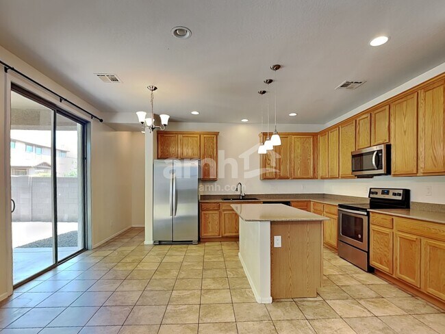 Foto del edificio - 3542 E Terrace Ave
