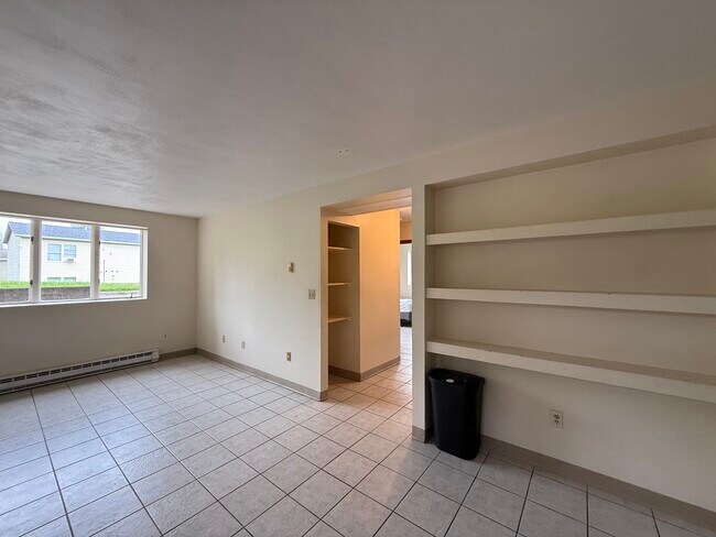 Foto del edificio - 164 Kendall Ave