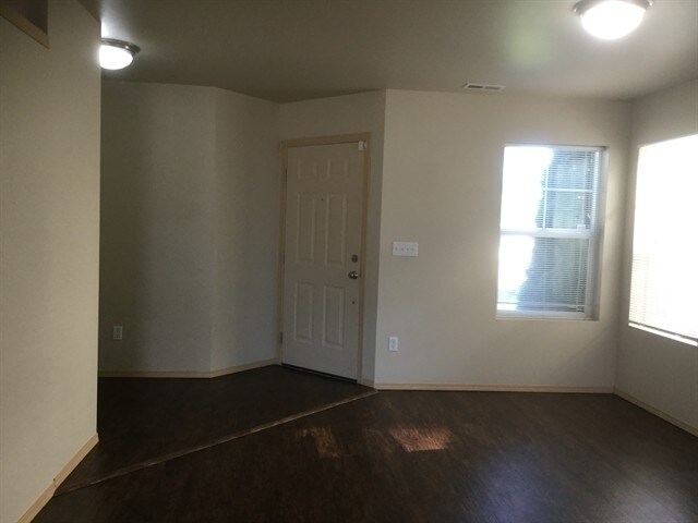 Foto del edificio - 5111 201st Street Court E