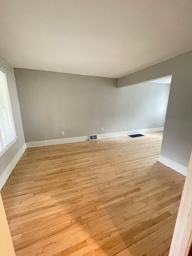 Foto del edificio - AVAILABLE NOW - 2 Bedroom, 1 Bath Brand ne...