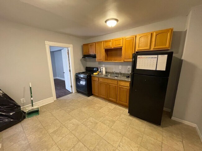 Foto del edificio - Charming 1-Bedroom Apartment with Private ...