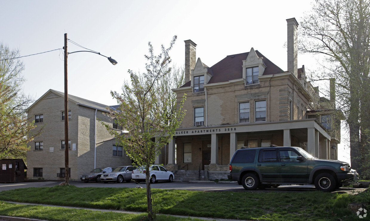 Primary Photo - Walker Apartments