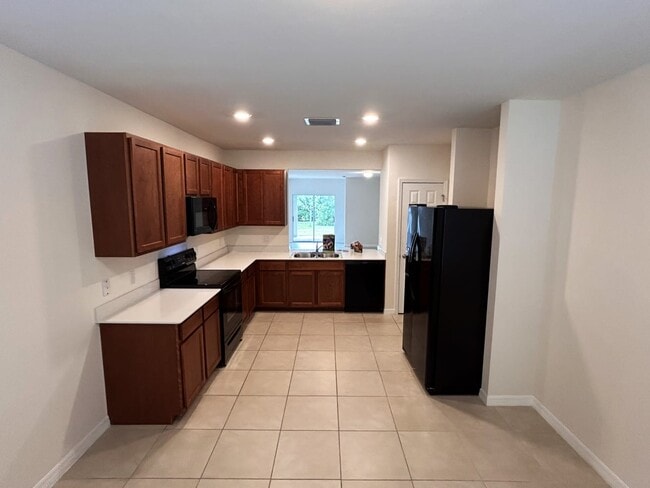Building Photo - 3316 Acapulco Cir