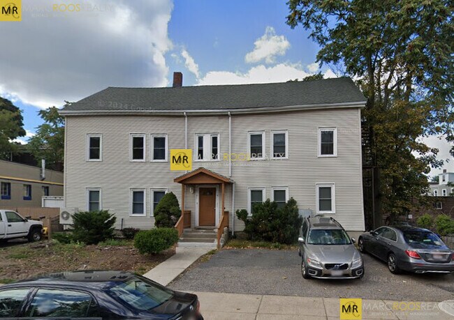 Building Photo - 19 Chestnut Hill Ave