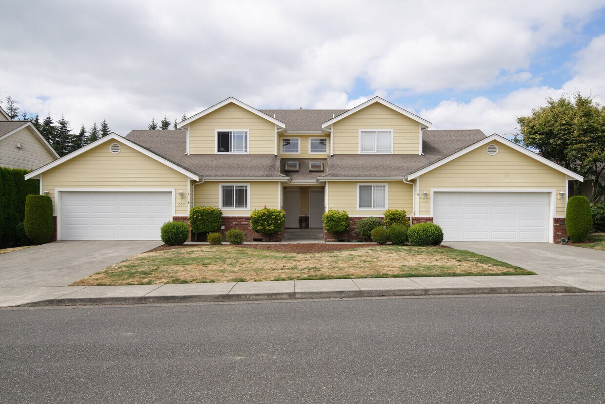 209 Vine Way, Lynden, WA 98264 Townhome Rentals in Lynden WA