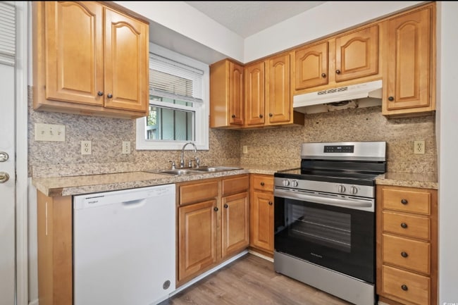 Photo - 713 67th Ave N Townhome