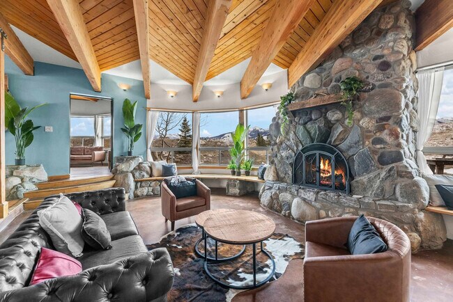 Building Photo - 84 Arcturus Dr