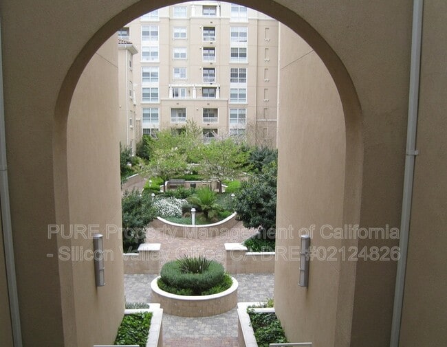 Foto del edificio - 20488 Stevens Creek Blvd