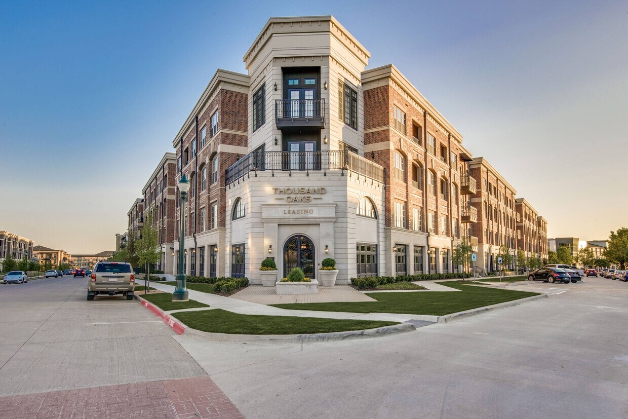 Thousand Oaks at Austin Ranch 6760 Windhaven Pky The Colony, TX