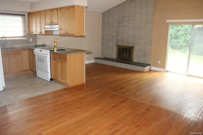 Foto del edificio - 37201 Tamarack Dr